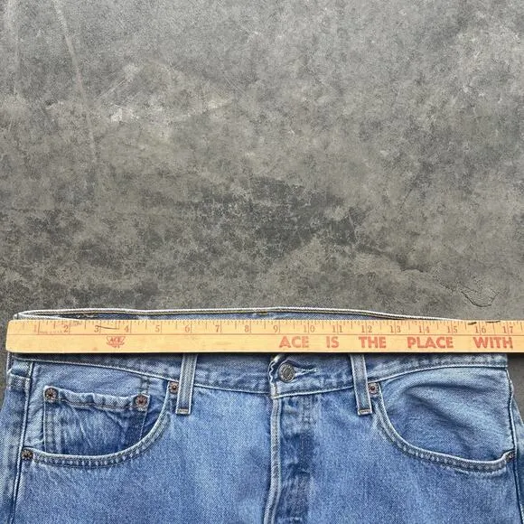 Vintage Levis 501xx Jeans Men 34 X 32 Light Wash Western Workwear Straight Denim