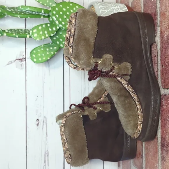 Vintage Yodelers Boots Ski Snow Norwegian Fur Shoes Boho Festival Scandinavian 8