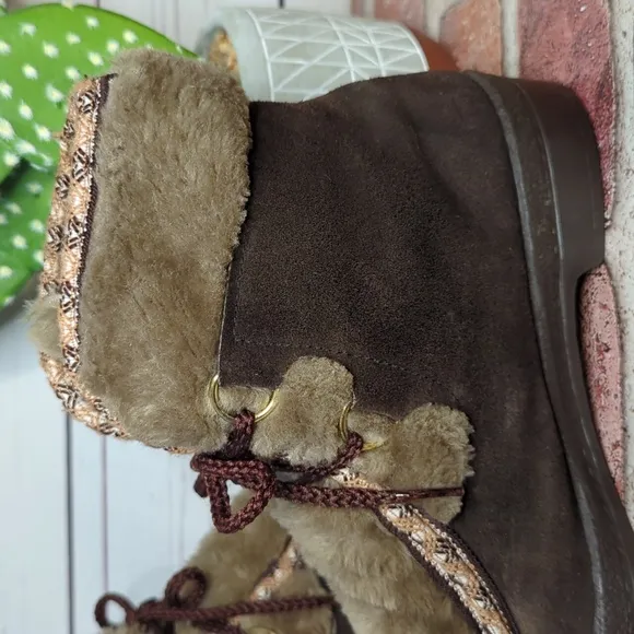 Vintage Yodelers Boots Ski Snow Norwegian Fur Shoes Boho Festival Scandinavian 8