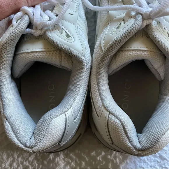 Vionic 23Walk Tennis Walking Shoes Sneakers White Women's Size 9 Wide