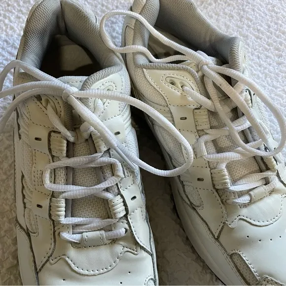 Vionic 23Walk Tennis Walking Shoes Sneakers White Women's Size 9 Wide