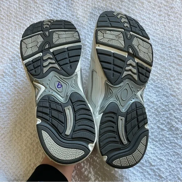 Vionic 23Walk Tennis Walking Shoes Sneakers White Women's Size 9 Wide