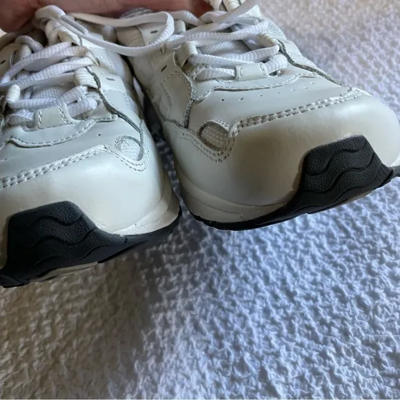 Vionic 23Walk Tennis Walking Shoes Sneakers White Women's Size 9 Wide