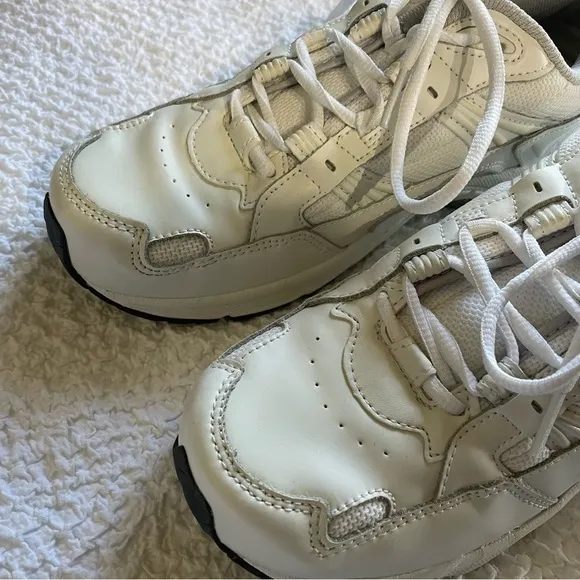 Vionic 23Walk Tennis Walking Shoes Sneakers White Women's Size 9 Wide