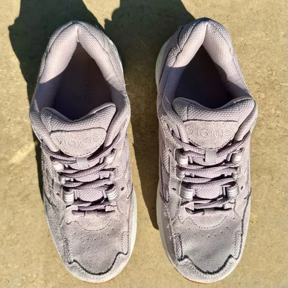 Vionic Classic 23 Walking Sneakers Lavender Lilac Suede - Size 9.5 Women’s