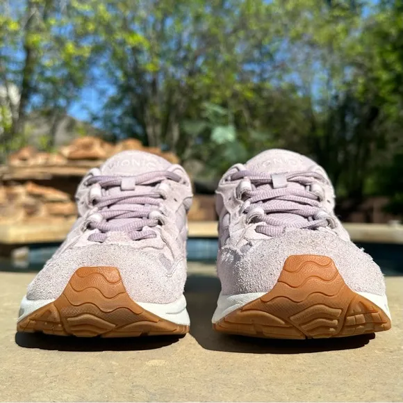 Vionic Classic 23 Walking Sneakers Lavender Lilac Suede - Size 9.5 Women’s