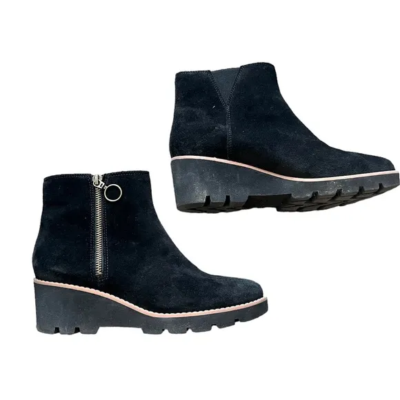 Vionic Hazal wedge style water repellent boots