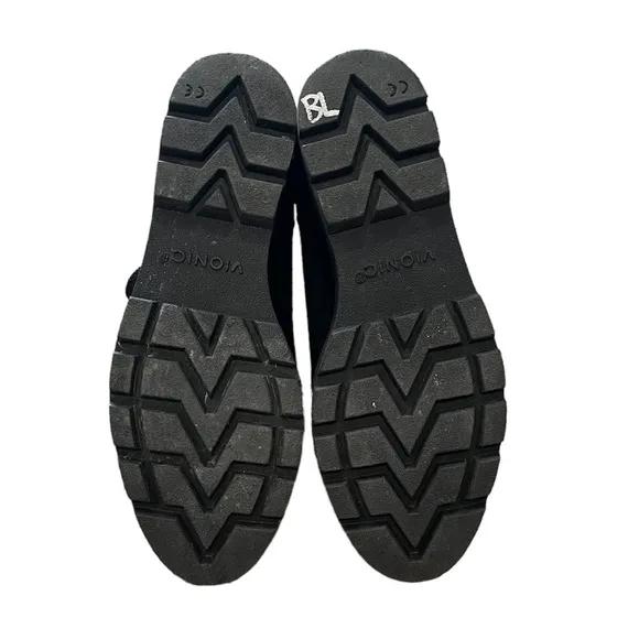 Vionic Hazal wedge style water repellent boots