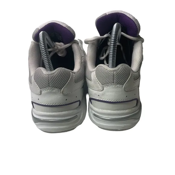 Vionic Shoes Vionic 23 WalkLeather‎ Walking Shoes  woman’s size 8.5