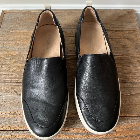 Vionic Shoes Womens 7.5 Black Penelope Croc Slip On Leather Comfort Low Top