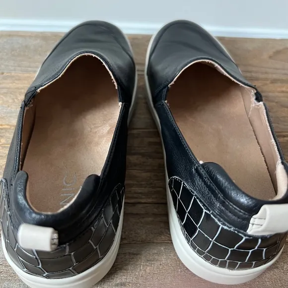 Vionic Shoes Womens 7.5 Black Penelope Croc Slip On Leather Comfort Low Top