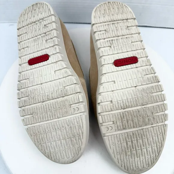 Vionic Womens Uptown 360 Flex Slip On Sand Tan Suede Comfort Loafers 10