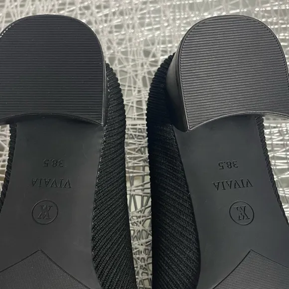 VIVAIA SiZE 38.5Black Women's Shoes
