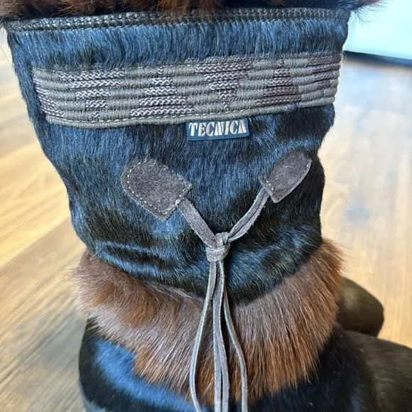 vtg Italian Tecnica 70s 80s brown goat fur mukluk muk luk boots size 7.5 cute