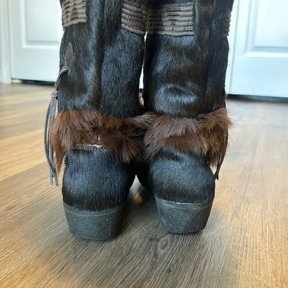 vtg Italian Tecnica 70s 80s brown goat fur mukluk muk luk boots size 7.5 cute