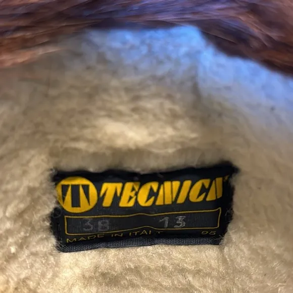 vtg Italian Tecnica 70s 80s brown goat fur mukluk muk luk boots size 7.5 cute
