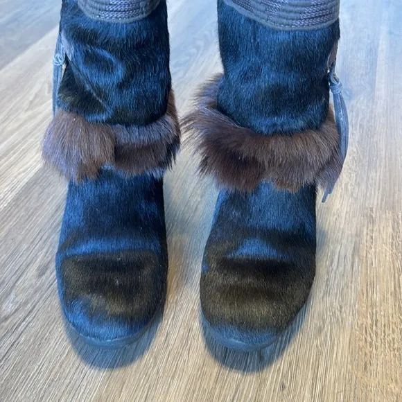 vtg Italian Tecnica 70s 80s brown goat fur mukluk muk luk boots size 7.5 cute