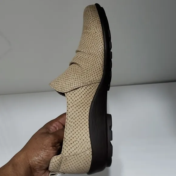 Walking Cradles 6 WIDE Shoes