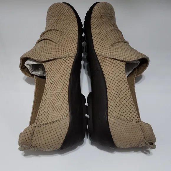 Walking Cradles 6 WIDE Shoes