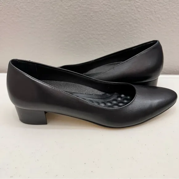 Walking Cradles Women's Size 8 Black Jessica Pumps Block Heels