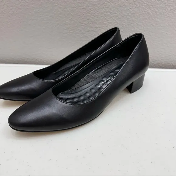 Walking Cradles Women's Size 8 Black Jessica Pumps Block Heels