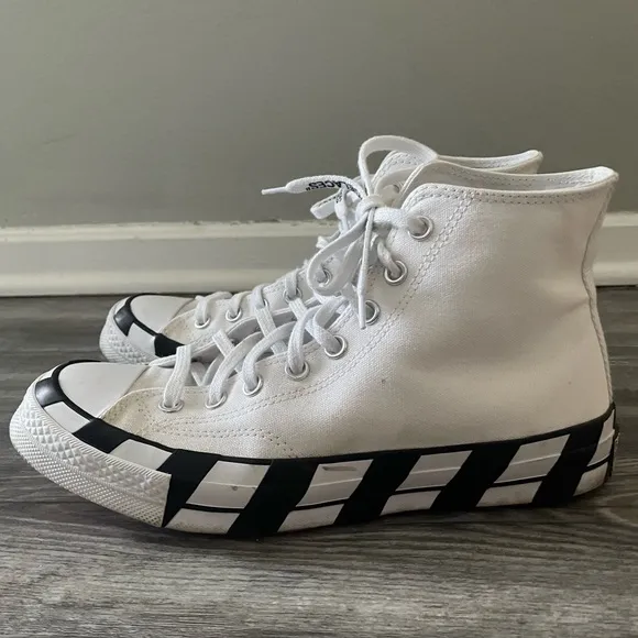 White High-Top Off-White x Converse