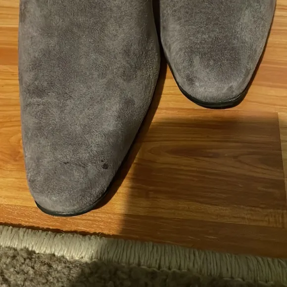 White mountain charcoal suede boots Size 7 worn once