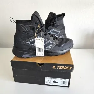 With Box Adidas | Gore-Tex Mountaineering and Trekking Mid Hiking Shoes, Mens 11