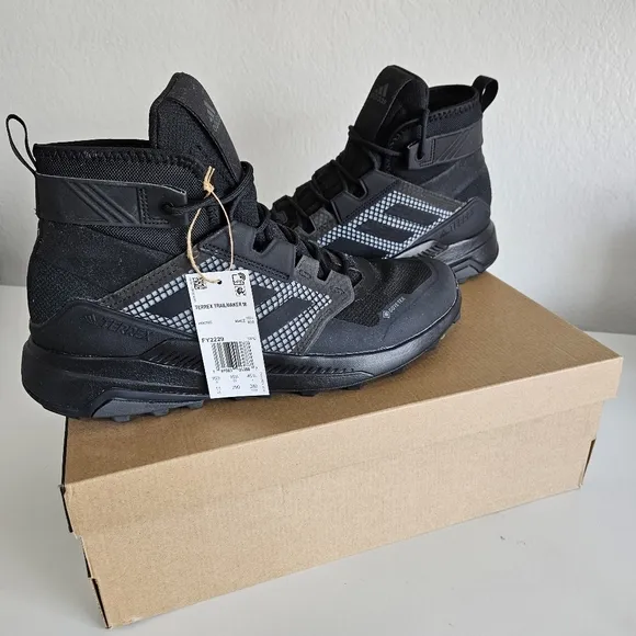 With Box Adidas | Gore-Tex Mountaineering and Trekking Mid Hiking Shoes, Mens 11