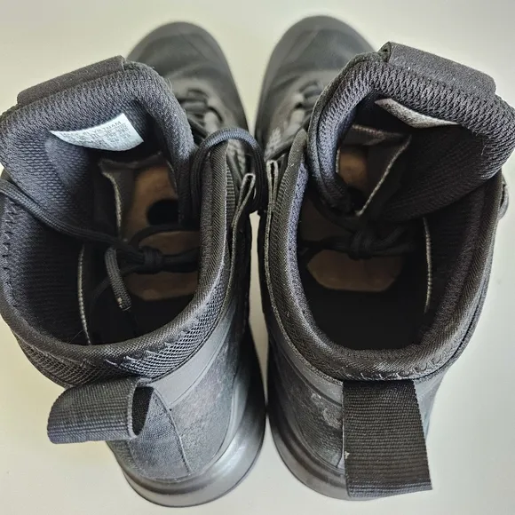 With Box Adidas | Gore-Tex Mountaineering and Trekking Mid Hiking Shoes, Mens 11