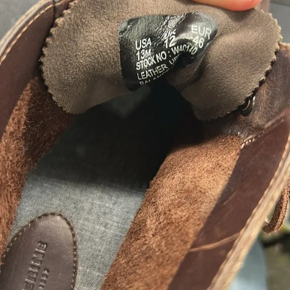 Wolverine Genuine Dark Brown Leather Chukka Boots Lionel plain toe