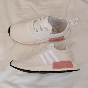 Women’s Adidas NMD_R1 Sneaker