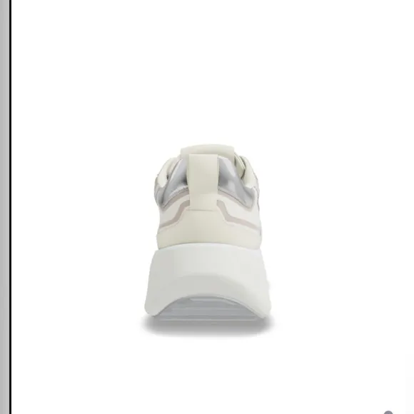 Women's Aki Lace-Up Sneakers
