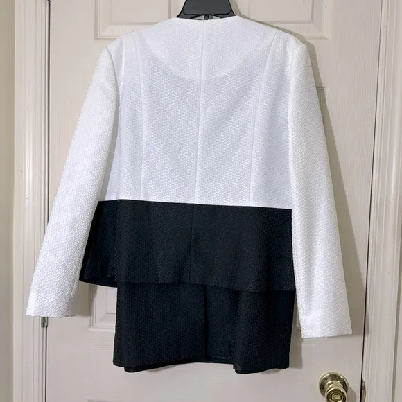 Women’s Black &amp; White Suit Set Skirt &amp; Jacket Size 18