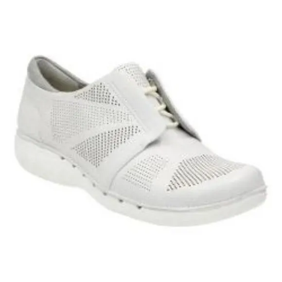 Women's Clarks Un Voltra Lace Up Shoes White
