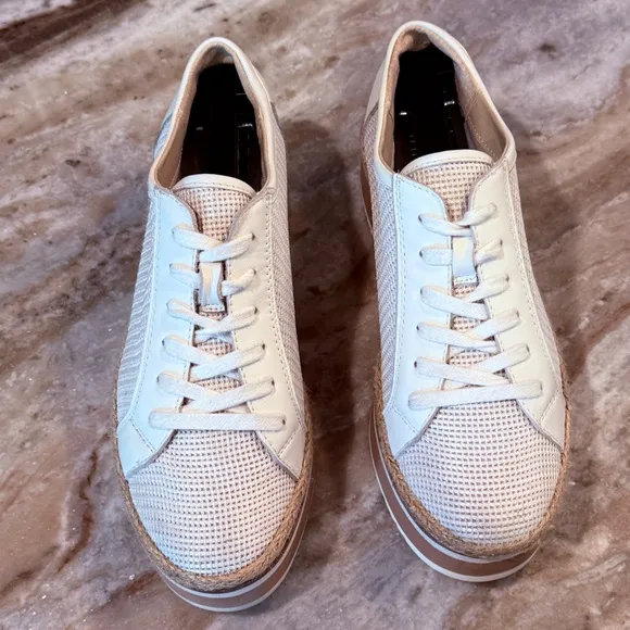 Women’s DOLCE VITA Telah platform sneakers- Size 7.5