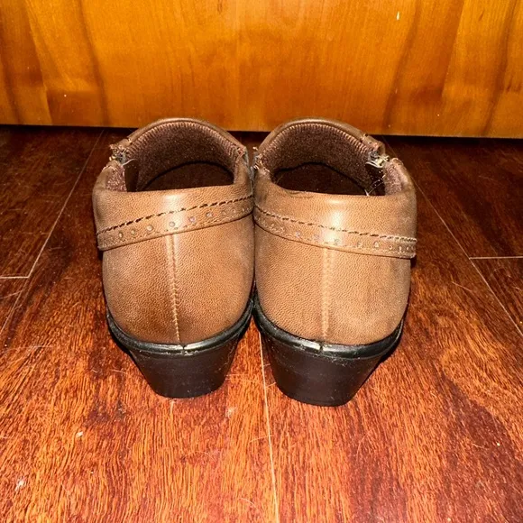 Women’s Easy Street Comfort Wave Darcy shoes size 8w