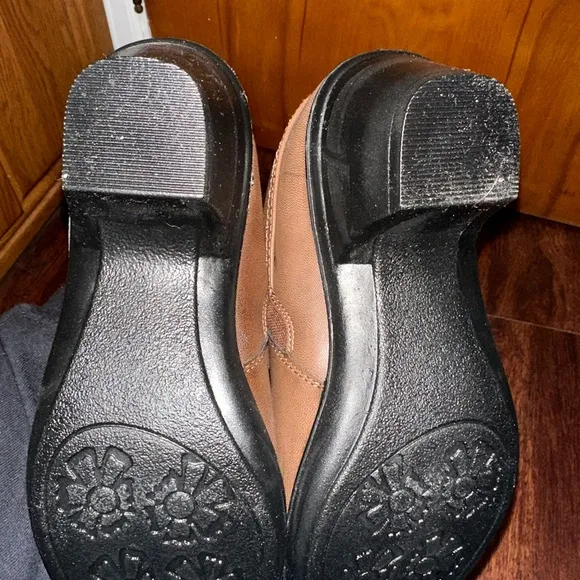 Women’s Easy Street Comfort Wave Darcy shoes size 8w