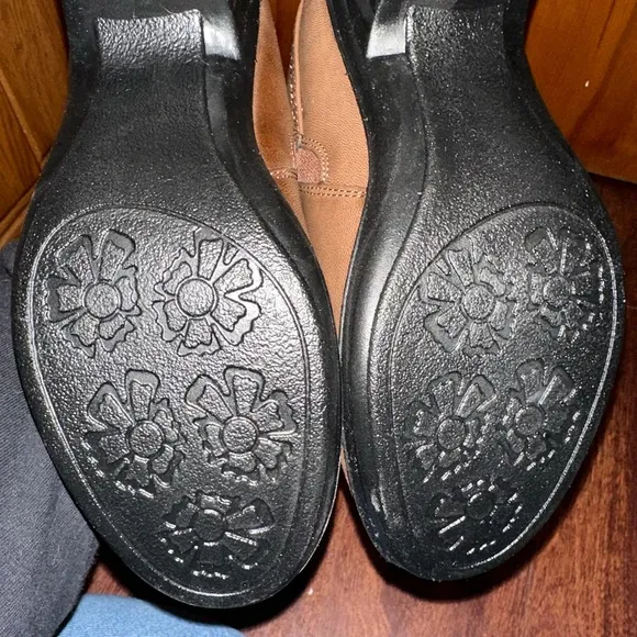 Women’s Easy Street Comfort Wave Darcy shoes size 8w