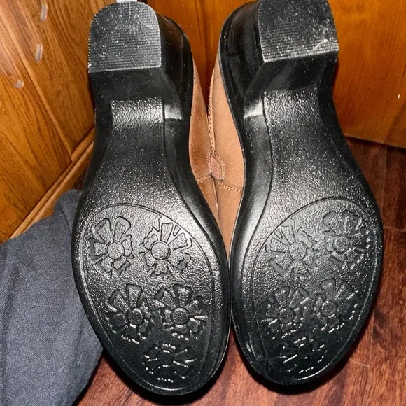 Women’s Easy Street Comfort Wave Darcy shoes size 8w