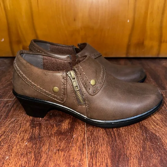 Women’s Easy Street Comfort Wave Darcy shoes size 8w