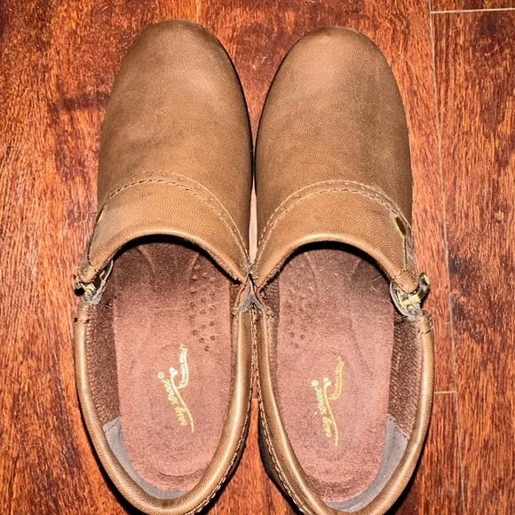 Women’s Easy Street Comfort Wave Darcy shoes size 8w