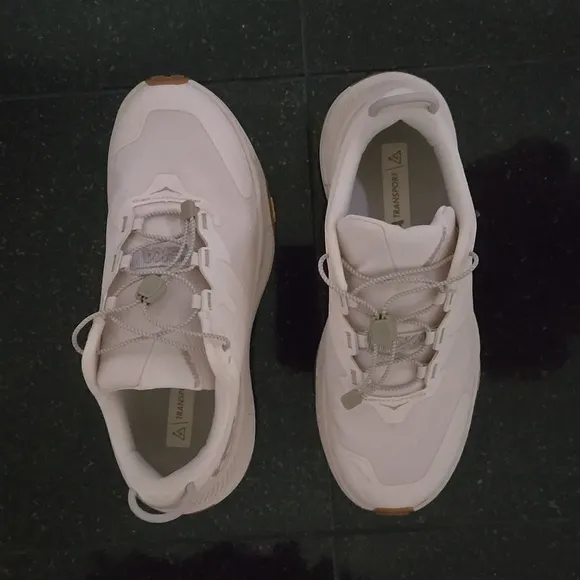 WOMEN'S HOKA TRANSPORT WALKING HIKING SHOE EGGNOG VIBRAM SOLE 7
