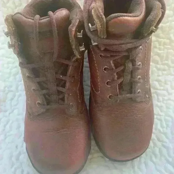 Women’s Hytest steel toe brown leather lace up boots size 7 safety footwear