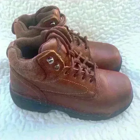 Women’s Hytest steel toe brown leather lace up boots size 7 safety footwear