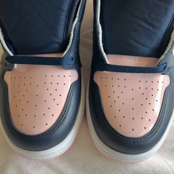Women’s Jordan 1 High Sneakers