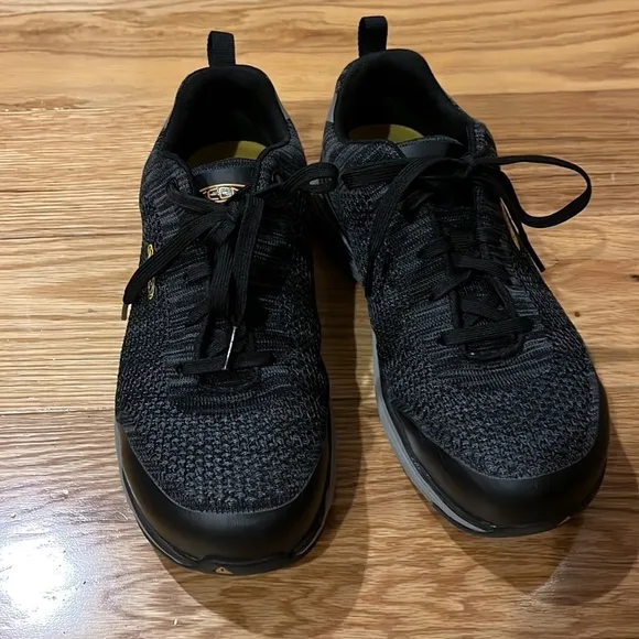 Women’s Keen Utility aluminum toe work shoes Sz 8