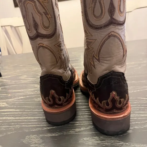 Women’s Lucchese square toe cognac teju lizard cow girl boots size 6.5 B
