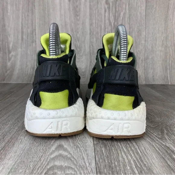 womens nike air huarache run  carbon green trainers size 6