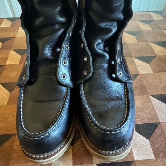 Women’s Red Wing 8 inch Moc Toe Boots Black 9